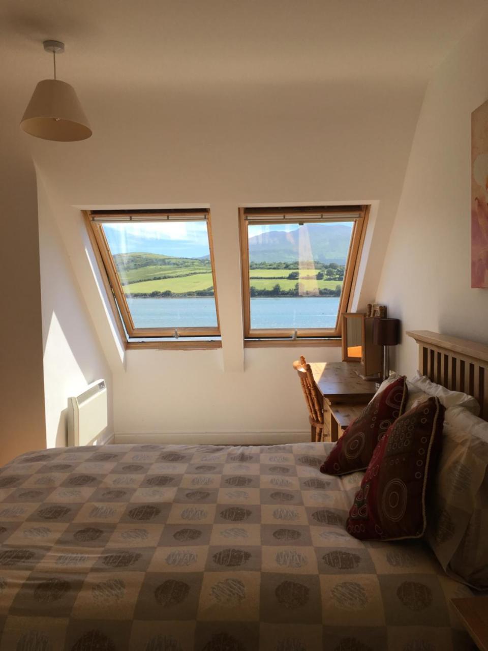 O'Connors Guesthouse Faha  エクステリア 写真