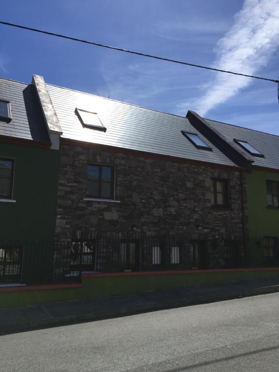 O'Connors Guesthouse Faha  エクステリア 写真